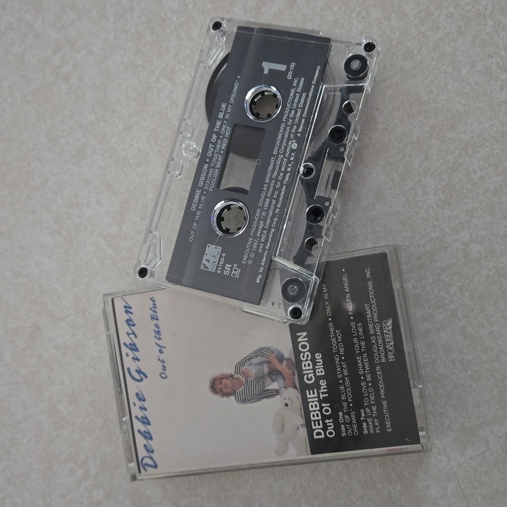 CASSETTE tape!! Debbie Gibson Out of the blue Perfect Vintage Gen X